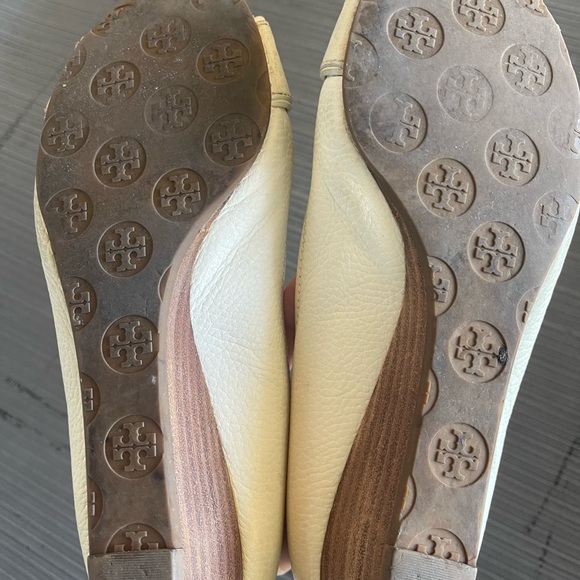 Tory burch wedges in white- used but in good condition Size 10 - Picture 4 of 4
